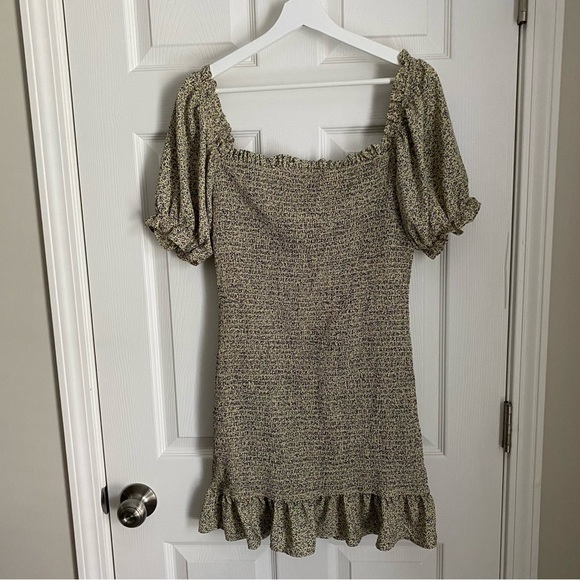Women’s Brave Soul London Floral Print Shirred Beige Mini Dress Size Large - Picture 4 of 9